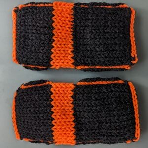Halloween fingerless gloves